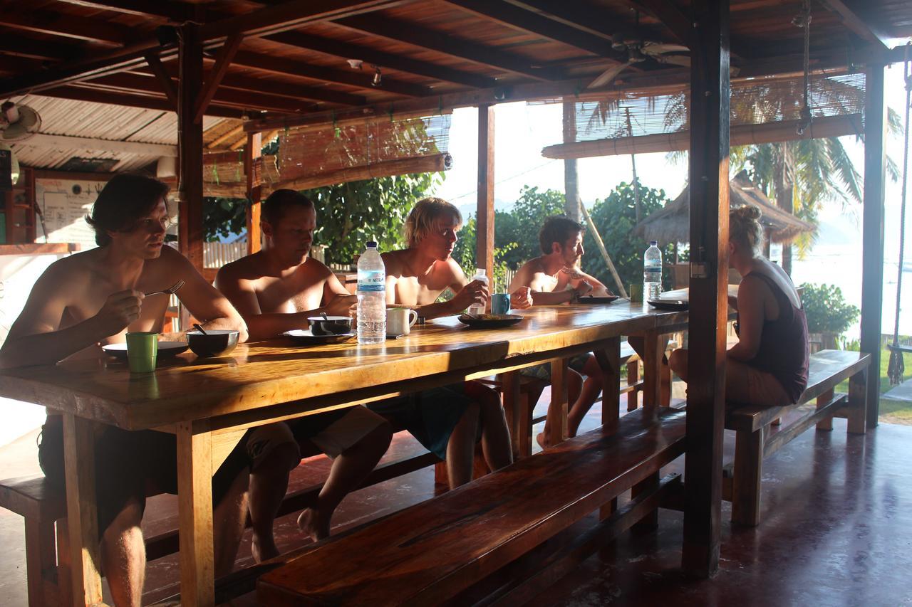 Surf Camp Lombok Vandrehjem Kuta  Eksteriør billede
